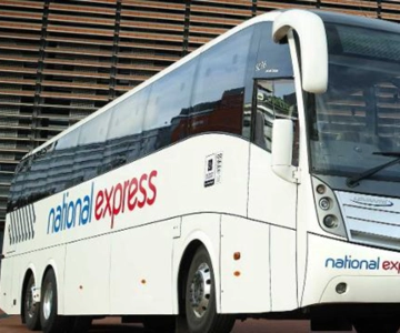 Manchester Airport : Bus transferring to/from Liverpool