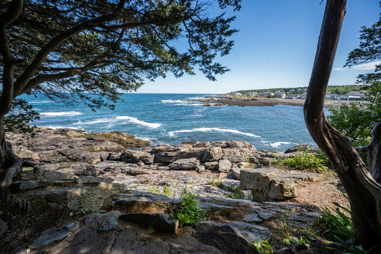 Boston: Portland Lighthouse & Kennebunk Small Group Day Tour