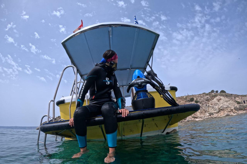 Chania: tour en barco con scooter de mar para hacer snorkel