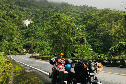 Passeio de motocicleta pela passagem de Hai Van saindo de Da Nang/Hoi An/Hue