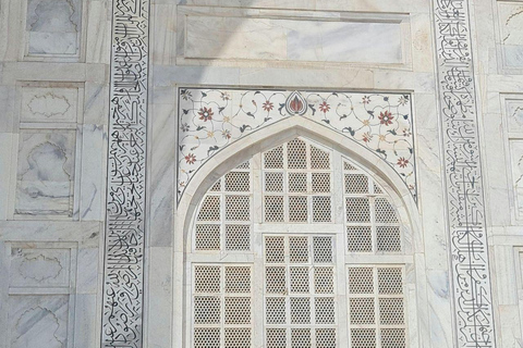 Delhi: Golden Triangle Tour with Ayurvedic Massages