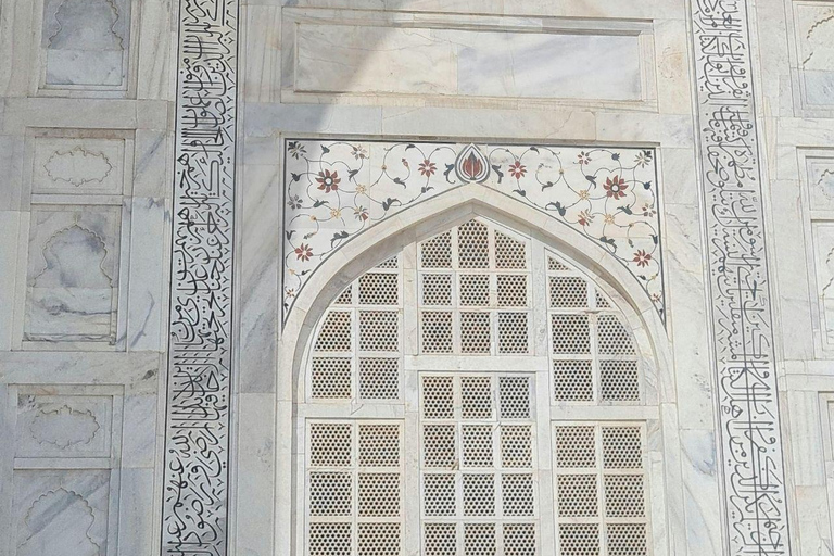 Delhi: Golden Triangle Tour with Ayurvedic Massages