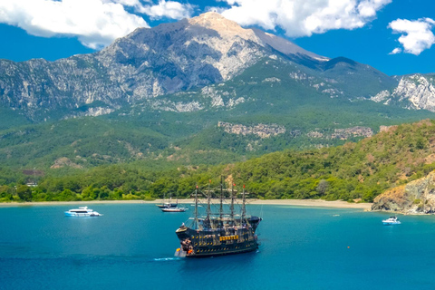 Antalya/Kemer: Luxury Pirate Boat Cruise with Lunch & Drinks Luxury Pirate Boat Cruise with Antalya Hotel Transfers