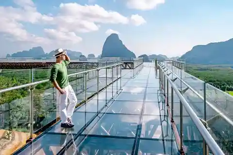 Skywalk dans la baie de Phang Nga à Samet Nangshe avec transfert privé