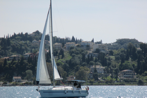 Corfu: Privé cruise van een hele dag met zeiljachtCorfu:Privé cruise van een hele dag met zeiljacht