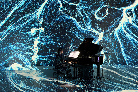 ✨Immersive Light and Music Show in Alicante I Under The Tree