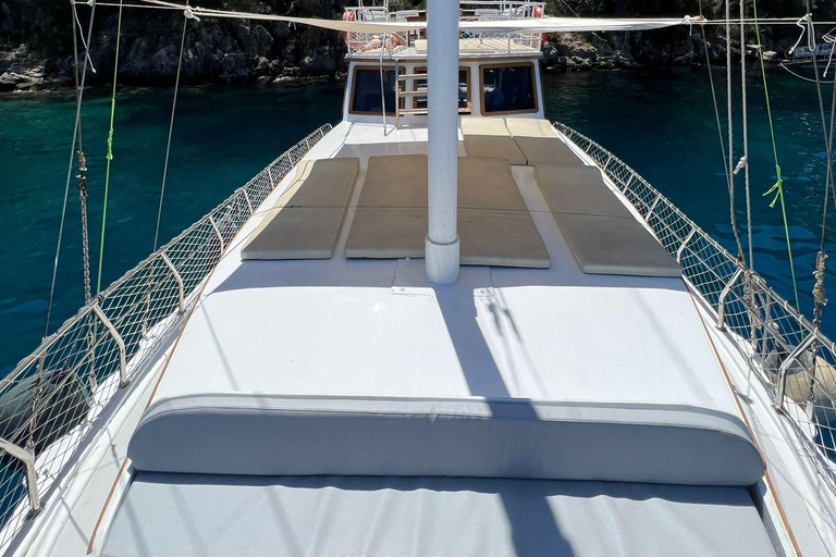 Fethiye: Private Boat Tour with BBQ and Hotel Transfer