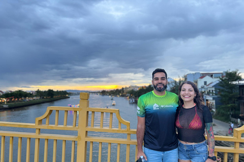 Hoi An: Lantern Boat Ride, Moonlight Bridge & Memories Show