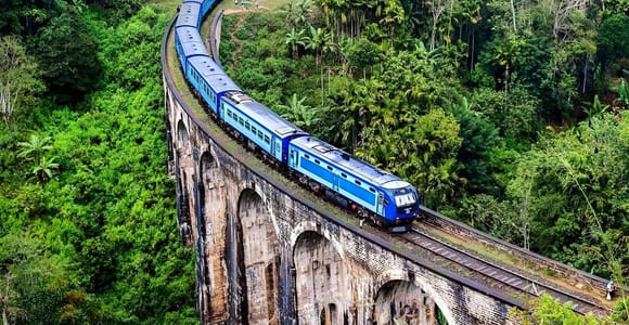 Von Nizza aus: Fahrt mit der historischen Bahn & Alpendörfer