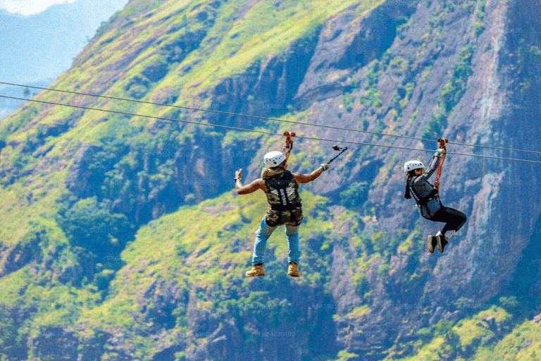 Ella: 1-Day Scenic 6-Highlights & Adventure Tuk-Tuk Tour