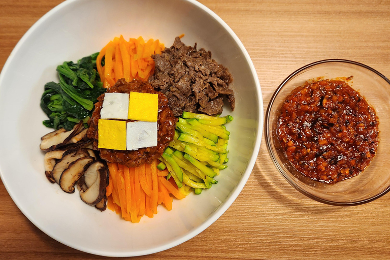 Korean Fermented Sauce (Jang) Experience in Itaewon, Seoul