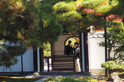 E-Bike Tour in Kyoto with Asuka, Japanese graduate student