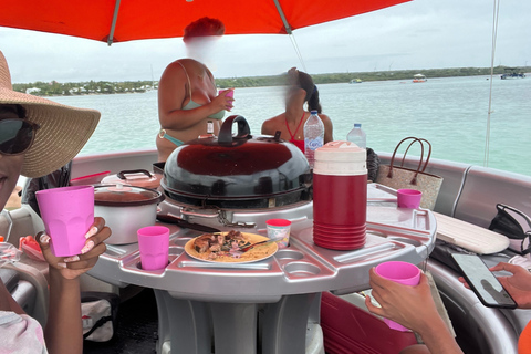 Saint-François tour: Donut BBQ Boat swim, Pointe des Châteaux Saint-François Tour: Donut BBQ Boat Swim, Pointe des Châteaux