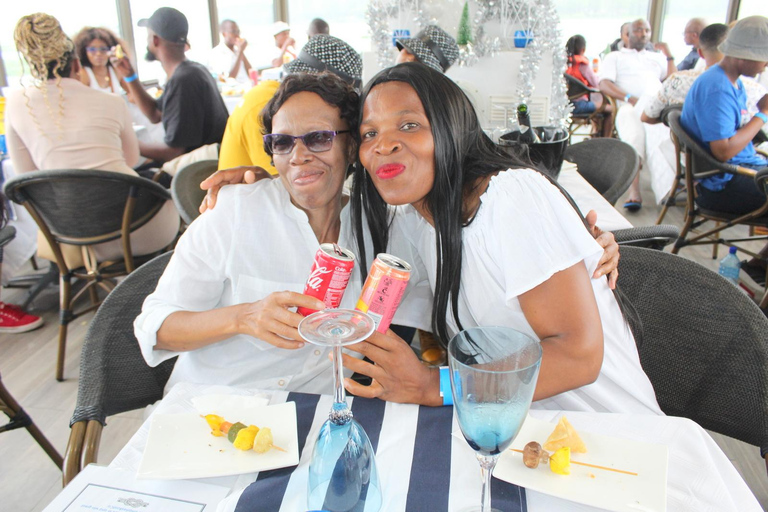 Hartbeespoort Dam: The Luxury Alba Boat Cruise with Food Hartebeespoort Dam: The Alba Lunch Boat Cruise with Food
