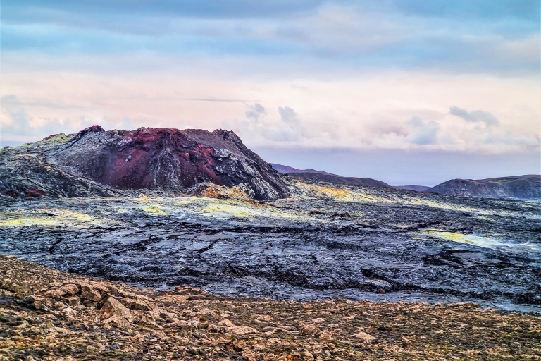 Reykjavík: Half-Day Guided Hike of Fagradalsfjall Volcano Tour with Pickup from Selected Locations