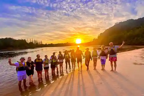 Byron Bay: Ekotur med kajakpaddling och vandring med bad vid vattenfall
