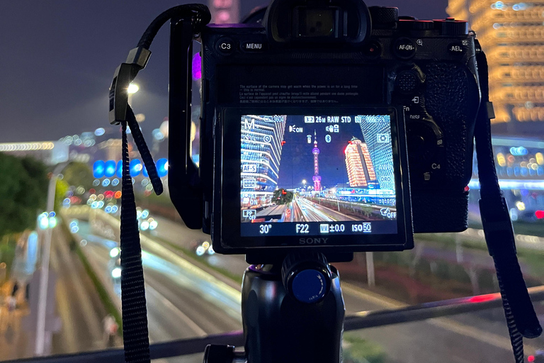 Shanghai: tour privato personalizzabile di 4 ore dei luoghi più importantiShanghai: tour di 4 ore con guida privata e macchina privata