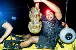 Pulau Ubin: Nacht-Kajak-Angelabenteuer mit Meeresfrüchten