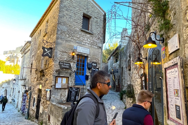 Desde Aviñón: Recorrido por Arlés, Les Baux-de-Provence y AlpillesDesde Aviñón: Excursión de medio día en Arles, Les Baux y Alpilles