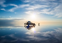 Visit to the Uyuni salt flat from Sucre by bus - Housity