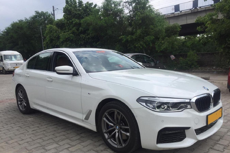 Tour di lusso all'alba al Taj Mahal in Mercedes - BMW - AudiSolo prezzo Mercedes, BMW, Audi + Guida + Biglietti d'ingresso