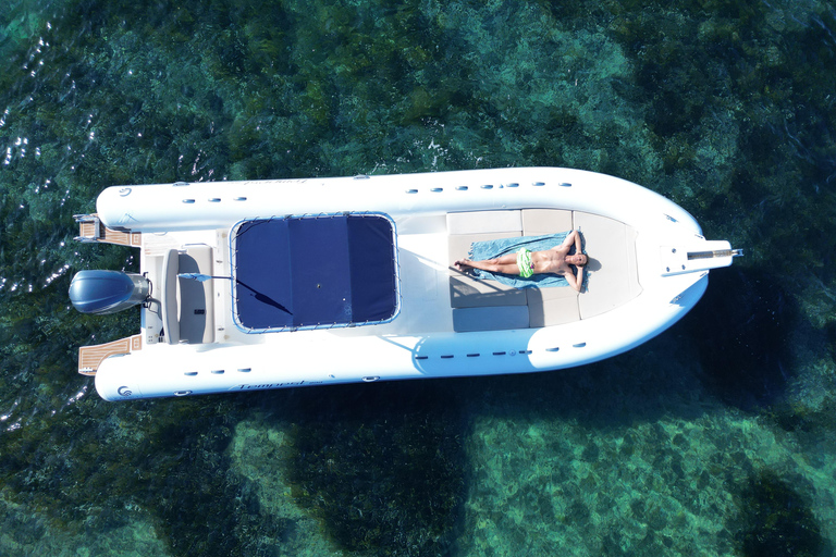 Cagliari: Boat Tour with 5 Snorkeling Stops & Free Drinks