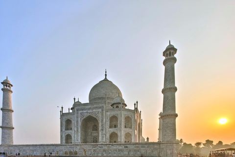 Travel to India: from palaces to slums 5-Day Tour