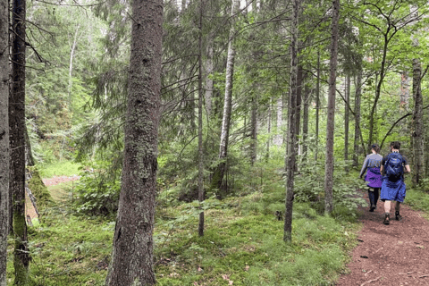 Riga: Geocaching Tour with Local Guide and Transport