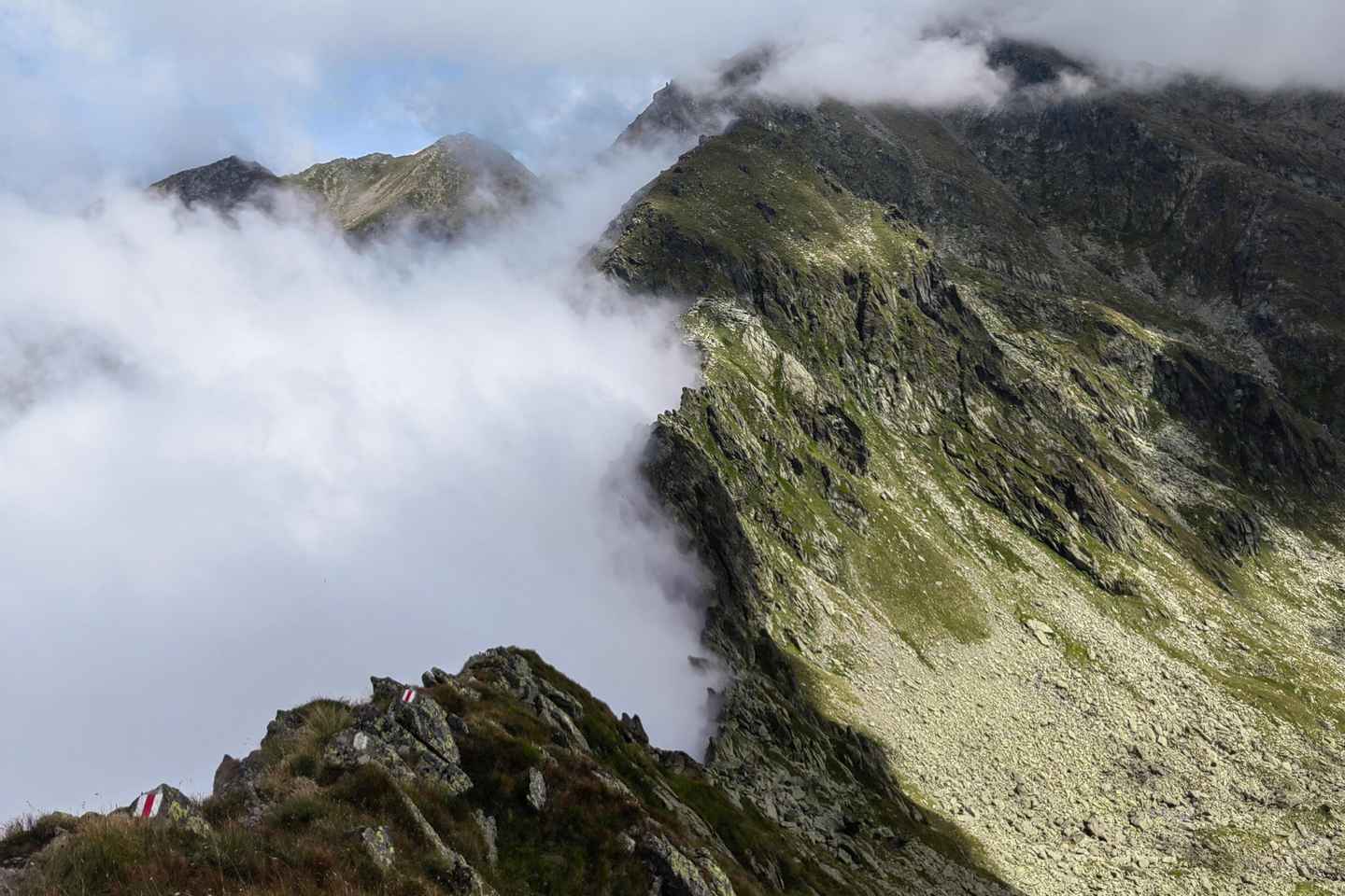From Cluj Napoca - Full day hiking in Făgăraș Mountains