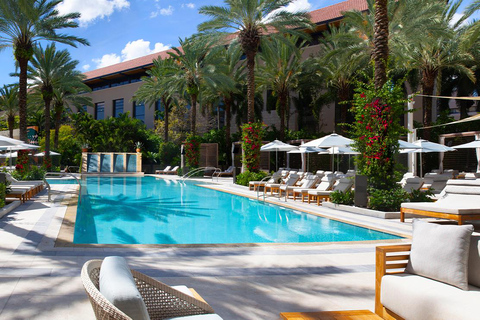 West Palm Beach: Hilton Pool Day Pass