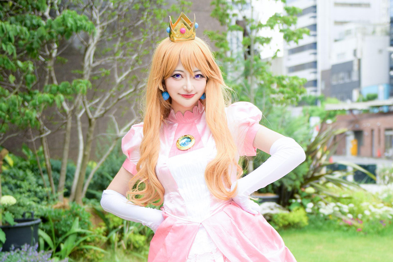 Osaka: Anime Character Cosplay Photoshoot