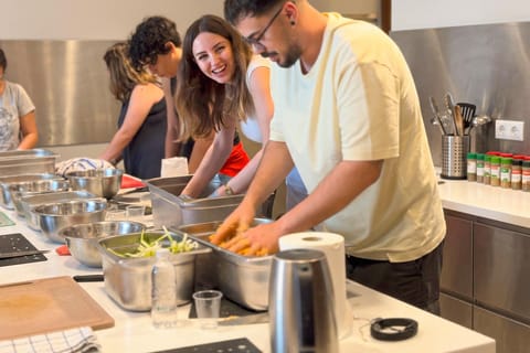 Istanbul: Turkish Simit & Breakfast Cooking Class w/ Chef