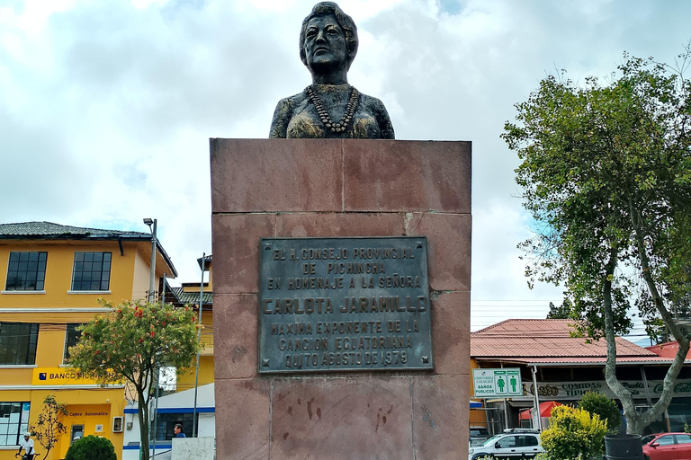 From Quito: Pululahua Crater + Calacalí (Carlota Jaramillo)