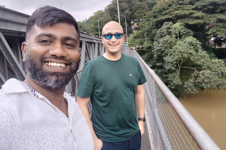 Kandy: Private Tuk Tuk City Tour with Local Guide