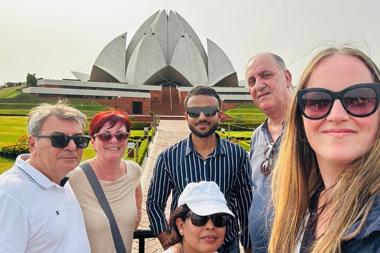Visite guidée d'une jounée des monuments de Delhi avec guide et transferts