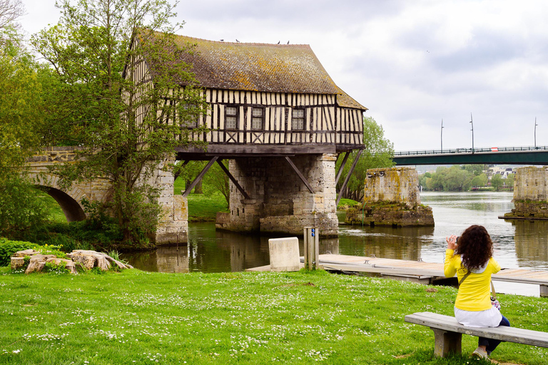 Gardens of Monet & The Old Mill: Giverny and Vernon Tour