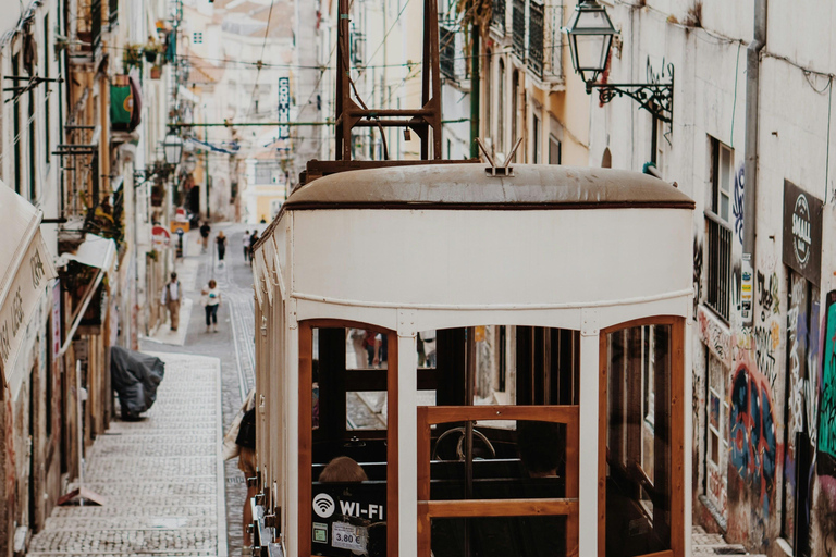 Lisbon: Vegan Food and Culture Walking Tour with Tastings