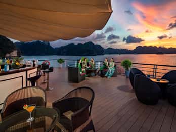 Ha Long: 3-Day Lan Ha Bay & Viet Hai Village 5-Star Cruises
