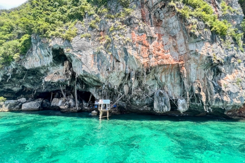 Phuket: Maya, Phi Phi en Bamboe eiland met lunchbuffetDagtocht vanaf het ontmoetingspunt inclusief de kosten voor het Nationaal Park