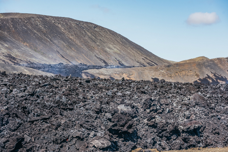 Reikiavik: caminata guiada de medio día por el volcán FagradalsfjallTour con recogida en la parada de autobús 12