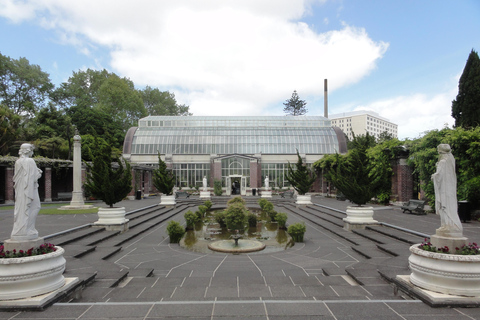 Extravagância privada de jardins e esculturas em AucklandO melhor jardim e escultura extravagante de Auckland!