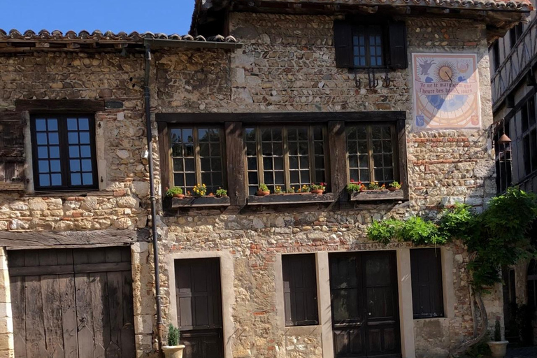 From Lyon: Medieval Town of Pérouges half day tour