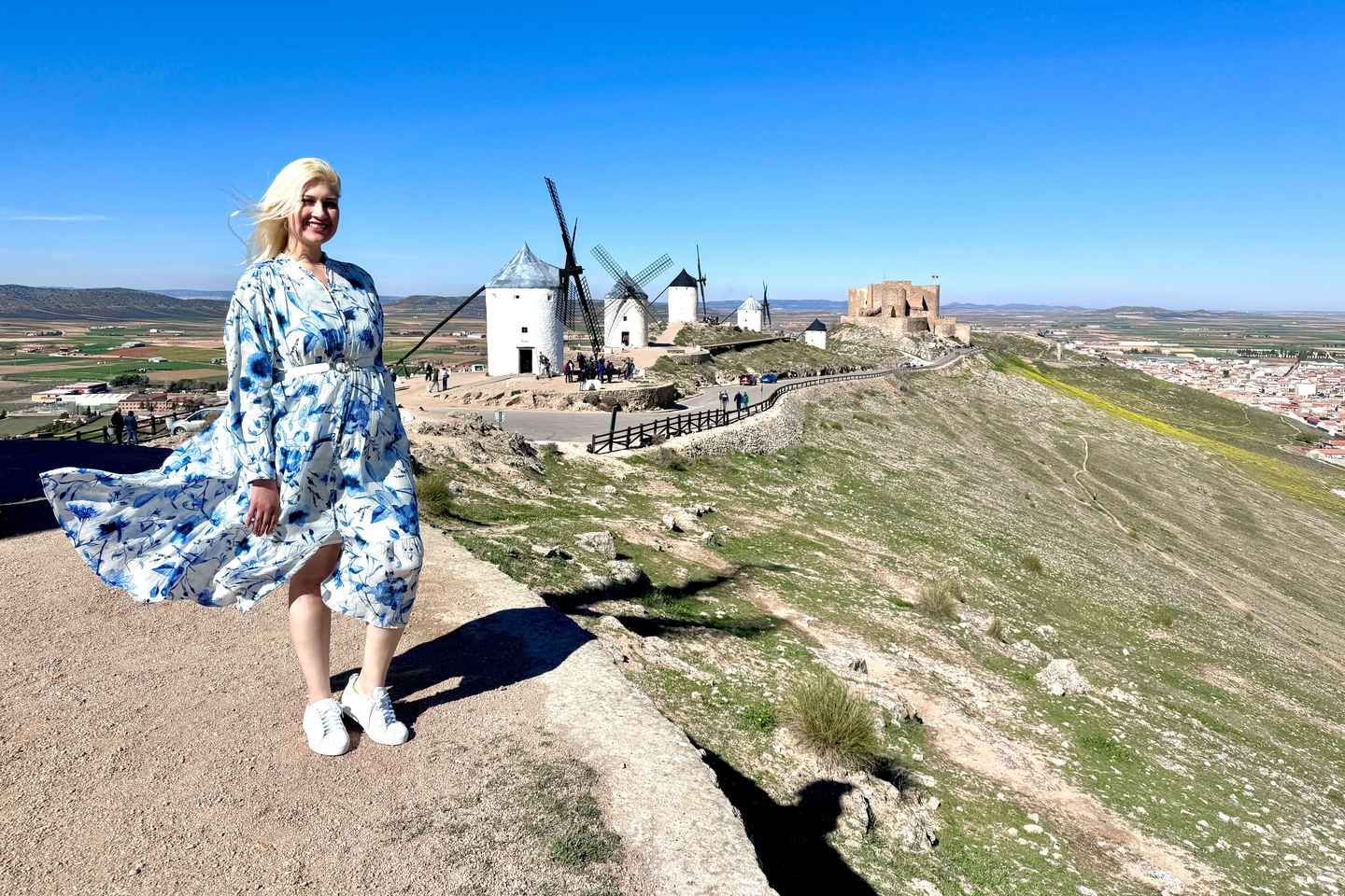 Madrid: Consuegra, Quixote's Windmills, and Castillo de la Muela Tour