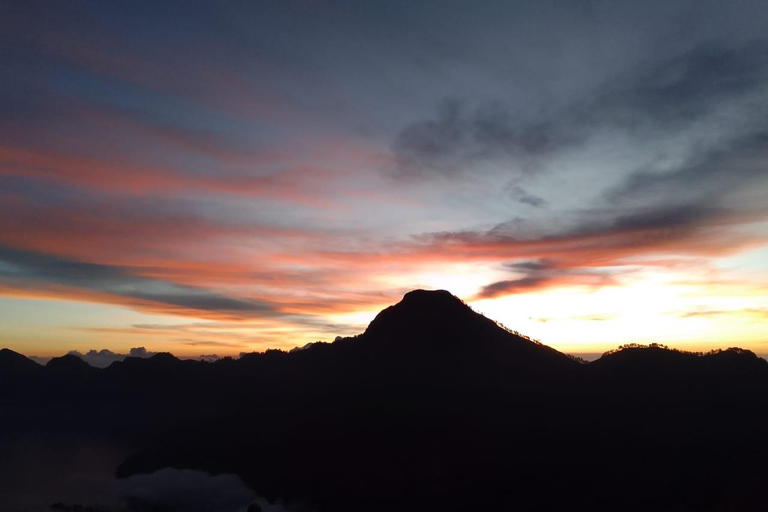 Mount Rinjani Trekking 3D/2N To Summit,Lake & Hot Spring Mount Rinjani Hike 3 Days 2 Night Summit,Lake & Hot Spring