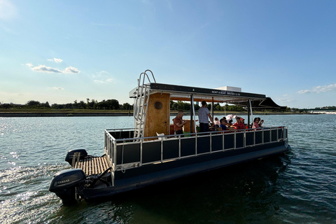 Belgrade: Catamaran Sightseeing Cruise Adventure