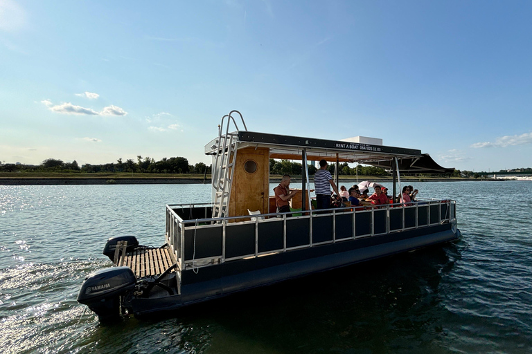 Belgrade: Catamaran Sightseeing Cruise Adventure
