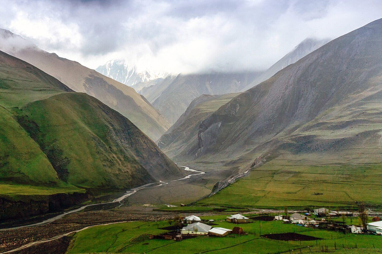 Top Village d&#039;Azerbaïdjan : Khinalug et les montagnes de la canne à sucre