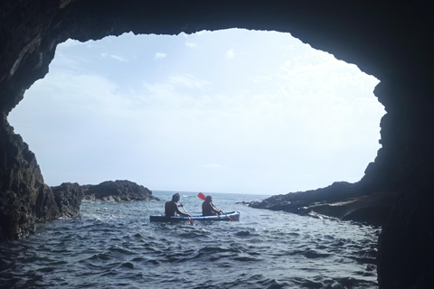 Avventura in kayak a Calheta: Tour della spiaggia di Zimbralinho o dell&#039;isolotto di Cal