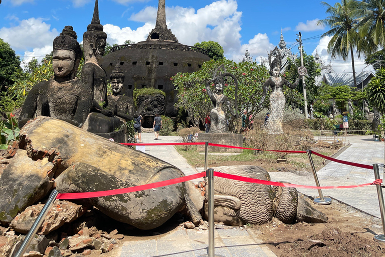 Must visit half day tour in Vientiane Private 1-3 Pax