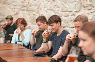 Prag: Probiere 7 tschechische Biere mit Snacks und einem Führer
